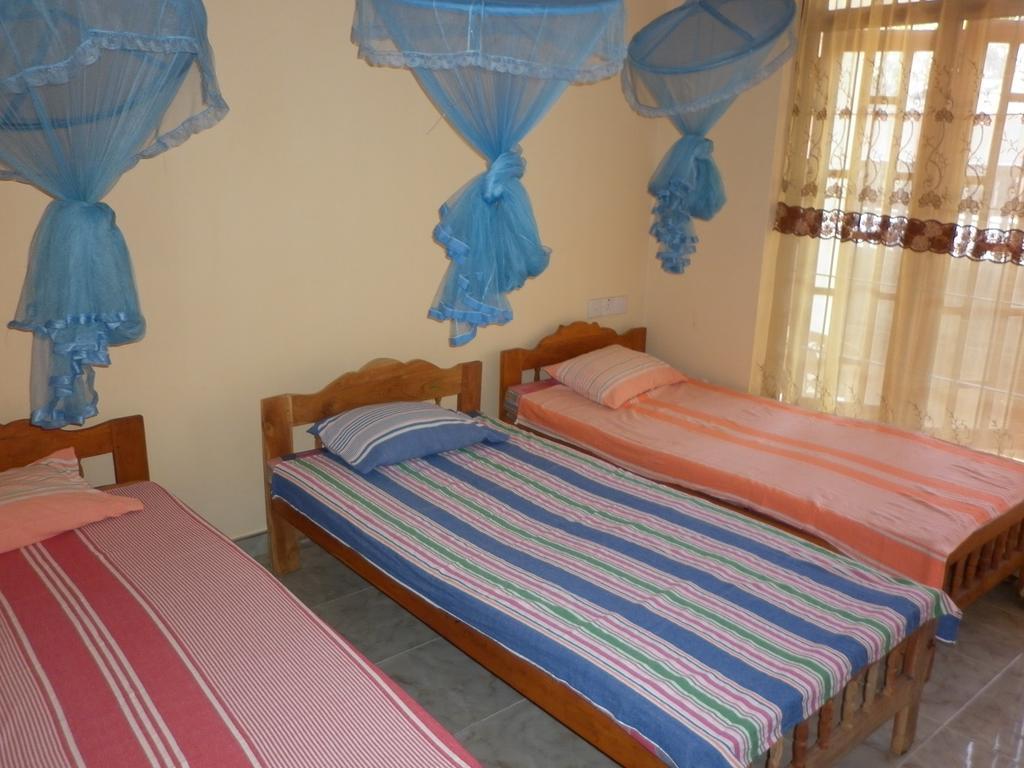 Seetha'S Hostel Negombo Exterior photo