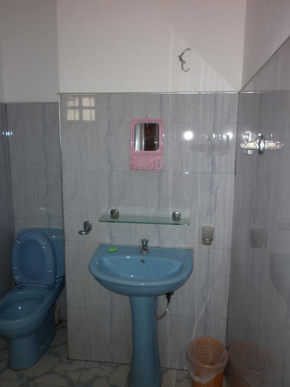 Seetha'S Hostel Negombo Room photo
