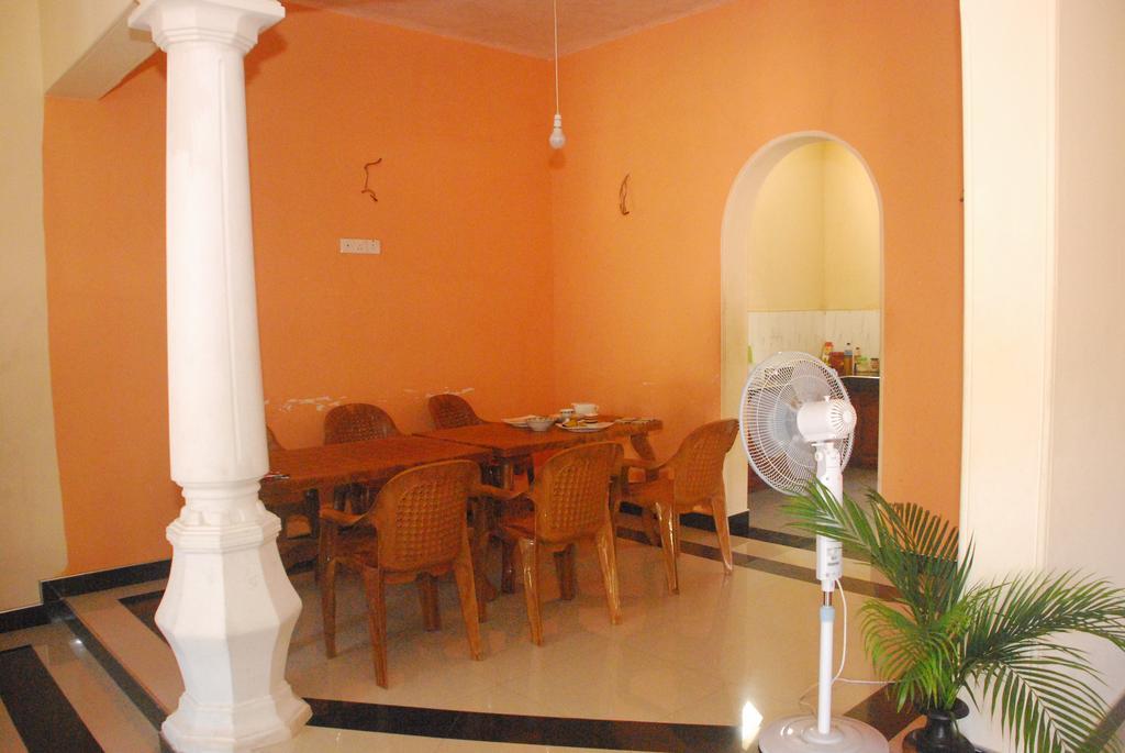 Seetha'S Hostel Negombo Exterior photo